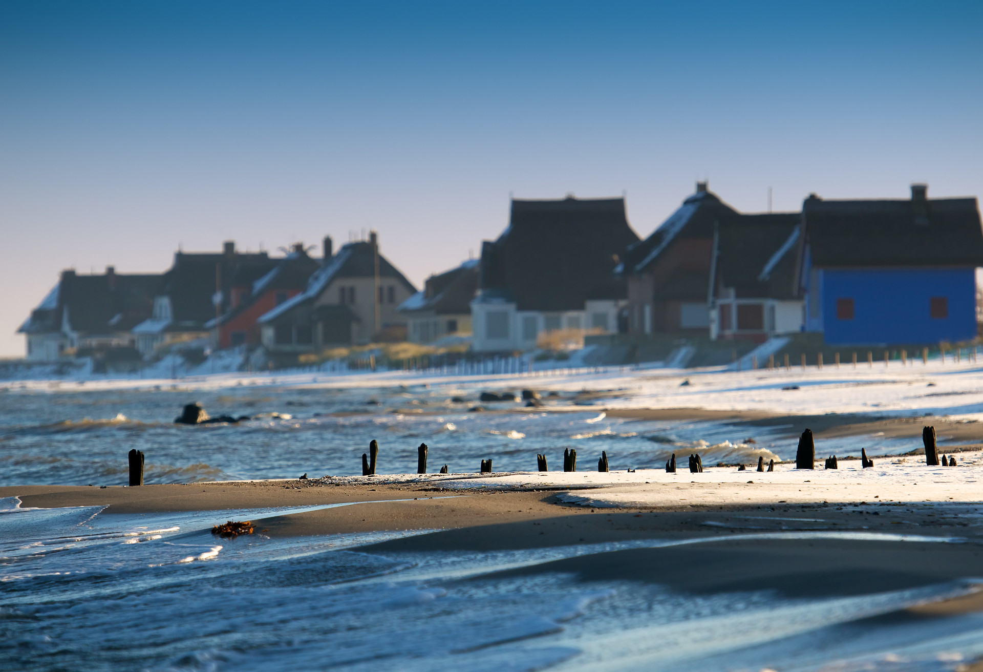 Graswarder,Beach,Heiligenhafen,Baltic Sea,Schleswig Holstein,Winter,Snow,House,Sky,Wind,Water,Ocean,Germany,Landscape