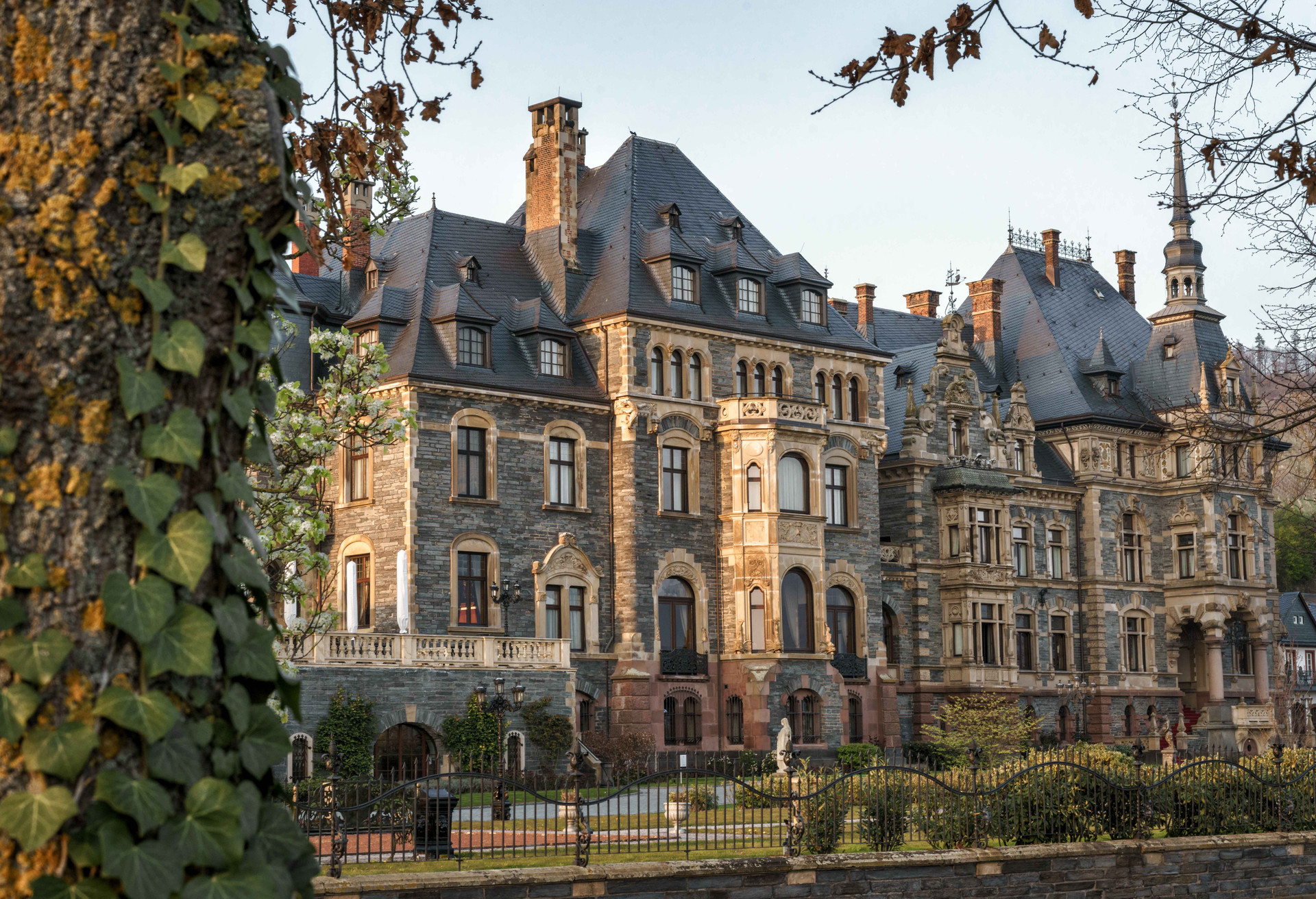 Lieser Castle at sunset from outside; Shutterstock ID 1688602717; Purpose: Landing page; Brand (KAYAK, Momondo, Any): momondo