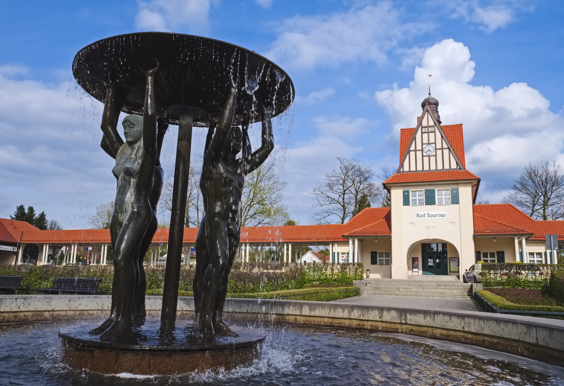 Fountain in front of  railway station, Bad Saarow; Shutterstock ID 206217571; Purpose: Landing page; Brand (KAYAK, Momondo, Any): momondo
