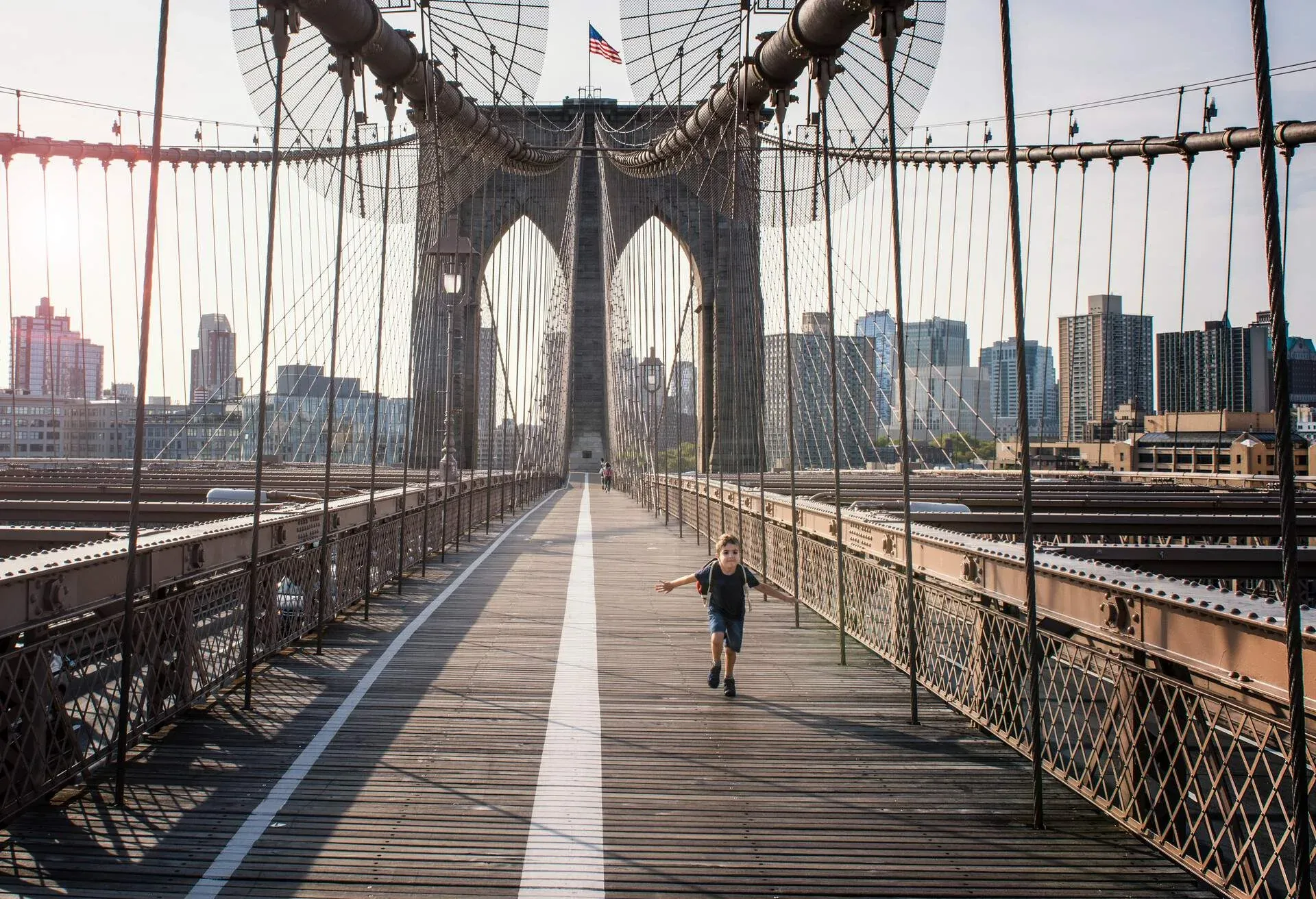 USA_NEW_YORK_BROOKLYN_BRIDGE_PEOPLE_KID