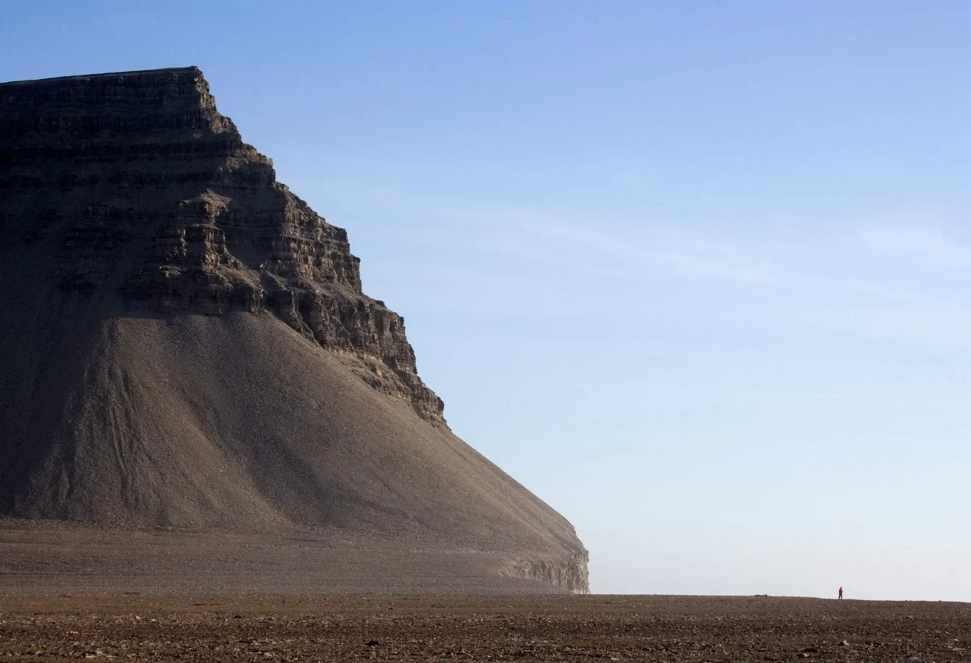 CANADA_NUNAVUT_DEVON_ISLAND_PERSON