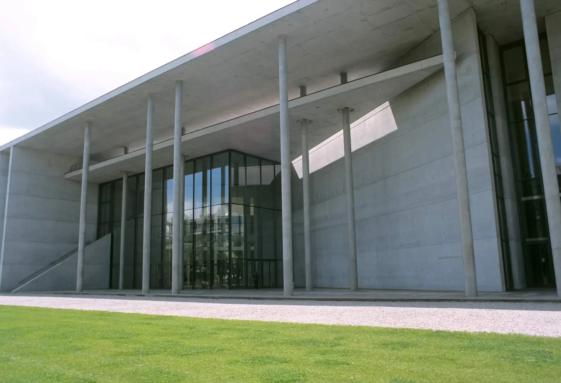 GERMANY_MUNICH_MUSEUM_PINAKOTHEK_DER_MODERNE