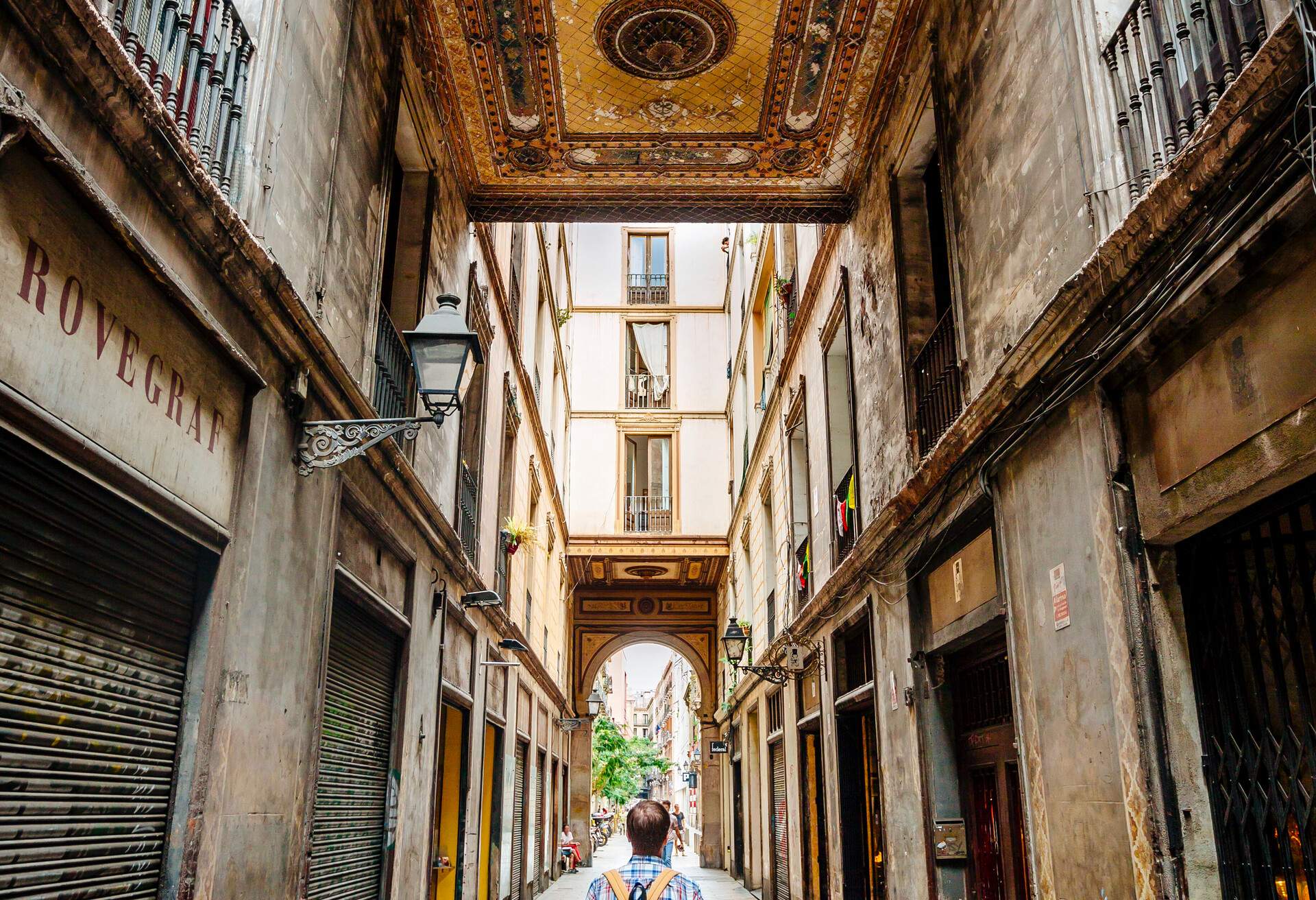 DEST_SPAIN_BARCELONA_CUITAT-VELLA_GOTHIC-QUARTER_GettyImages-640491270