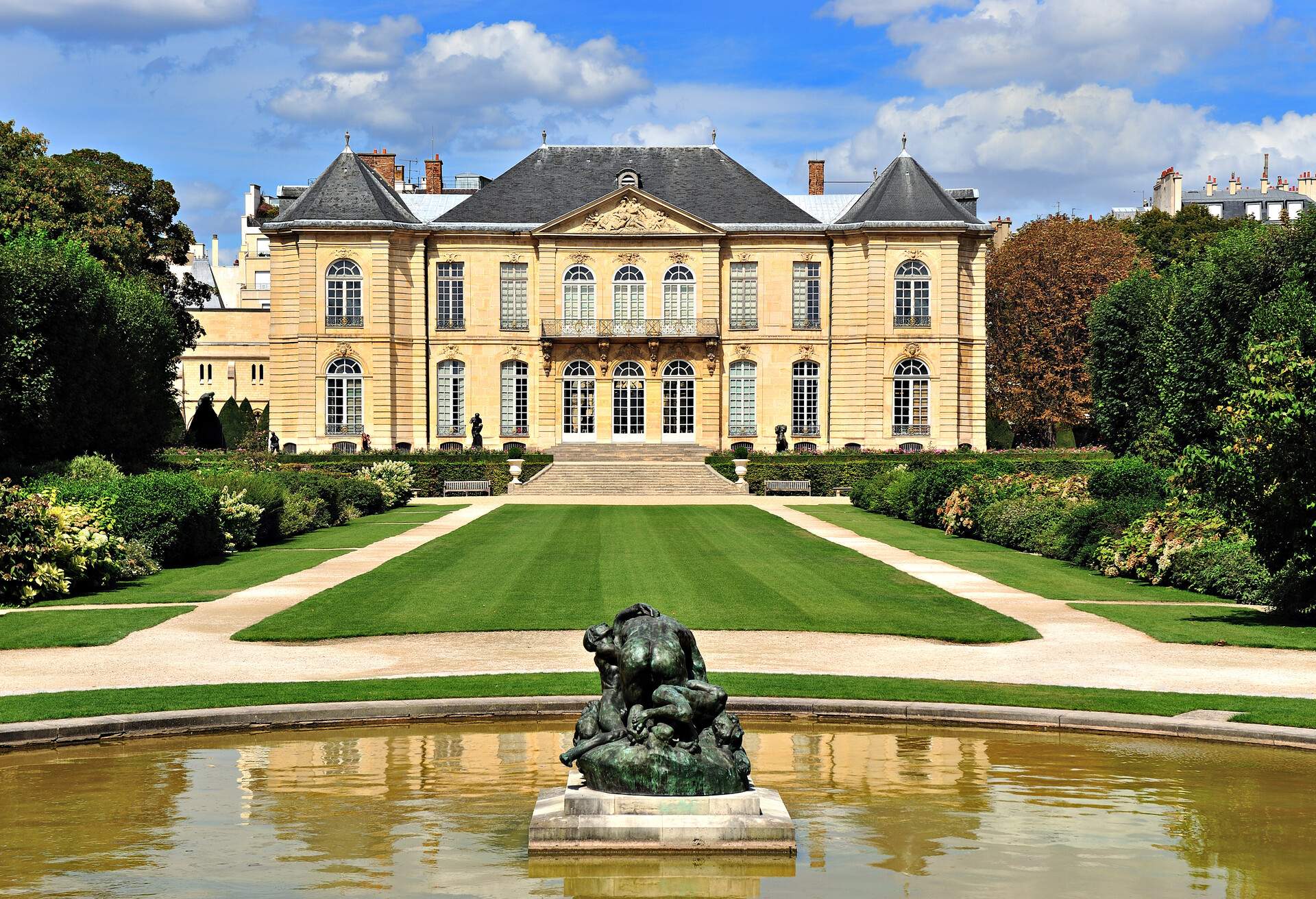 DEST_FRANCE_PARIS_RODIN-MUSEUM_shutterstock-portfolio_39788155