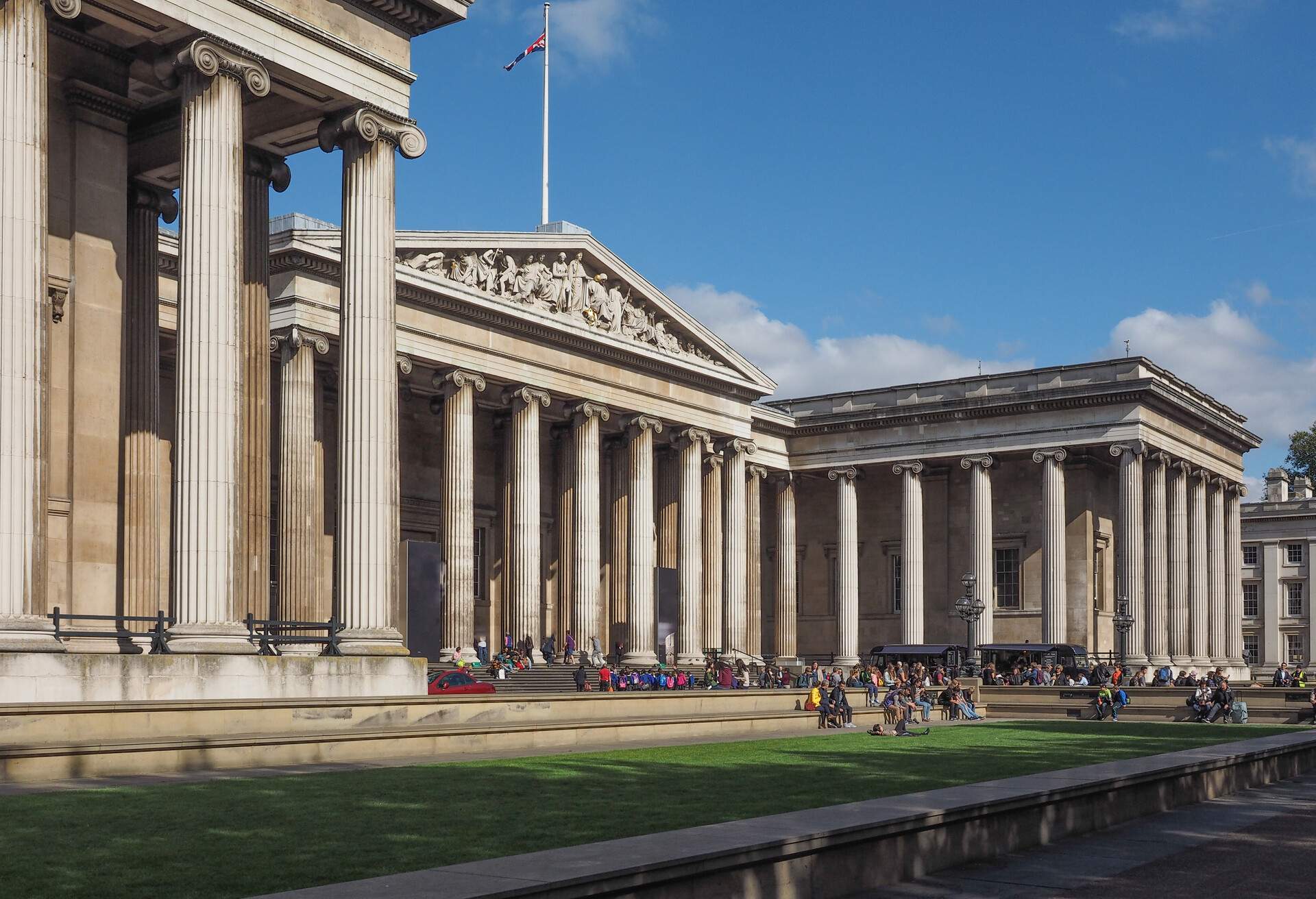 DEST_UK_LONDON_BRITISH-MUSEUM_shutterstock-portfolio_357046337