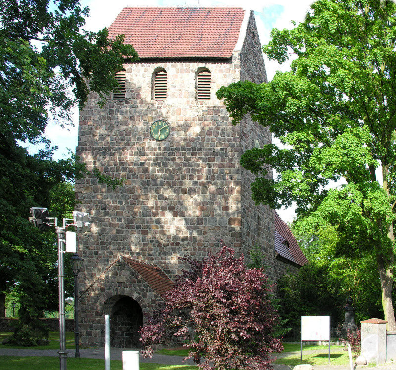 „MarienfeldeKirche“ von ErnstA © ErnstA