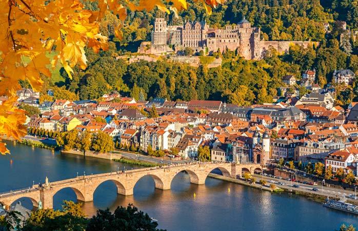 Ein Blick in die Stadt Heidelberg im Rheinland, Germany/Deutschland/Alemania.