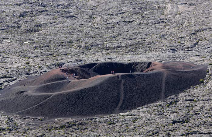  Formica Leo, ein kleiner vulkanischer Krater des Vulkans Piton de la Fournaise 