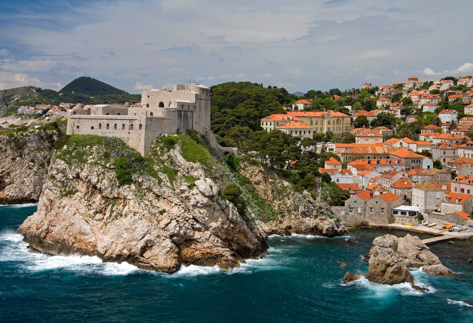 DEST_CROATIA_DUBROVACKO-NERETVANSKA_DUBROVNIK_LOVRIJENAC FORTRESS_GettyImages-80713652