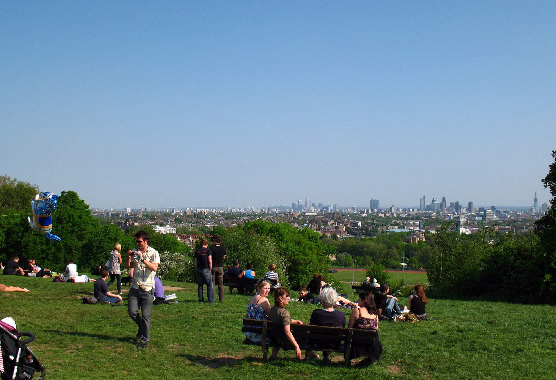 DEST_UNITED-KINGDOM_LONDON_HAMPSTEAD-HEATH_PARLIAMENT-HILL_THEME-POPLE_GettyImages-569077961