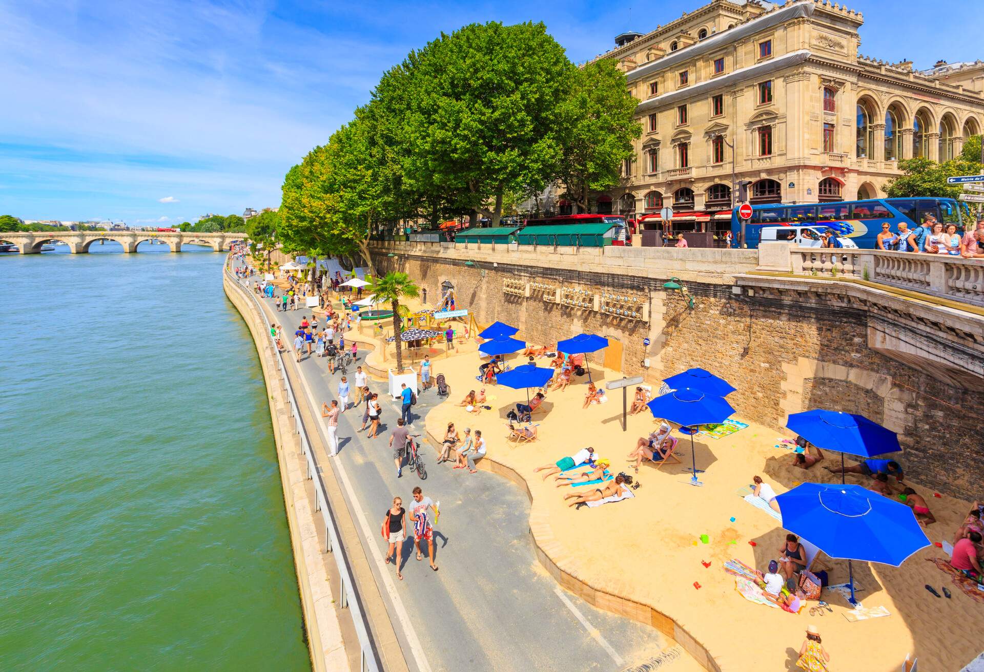 DEST_FRANCE_PARIS_BEACH_GettyImages-455628989