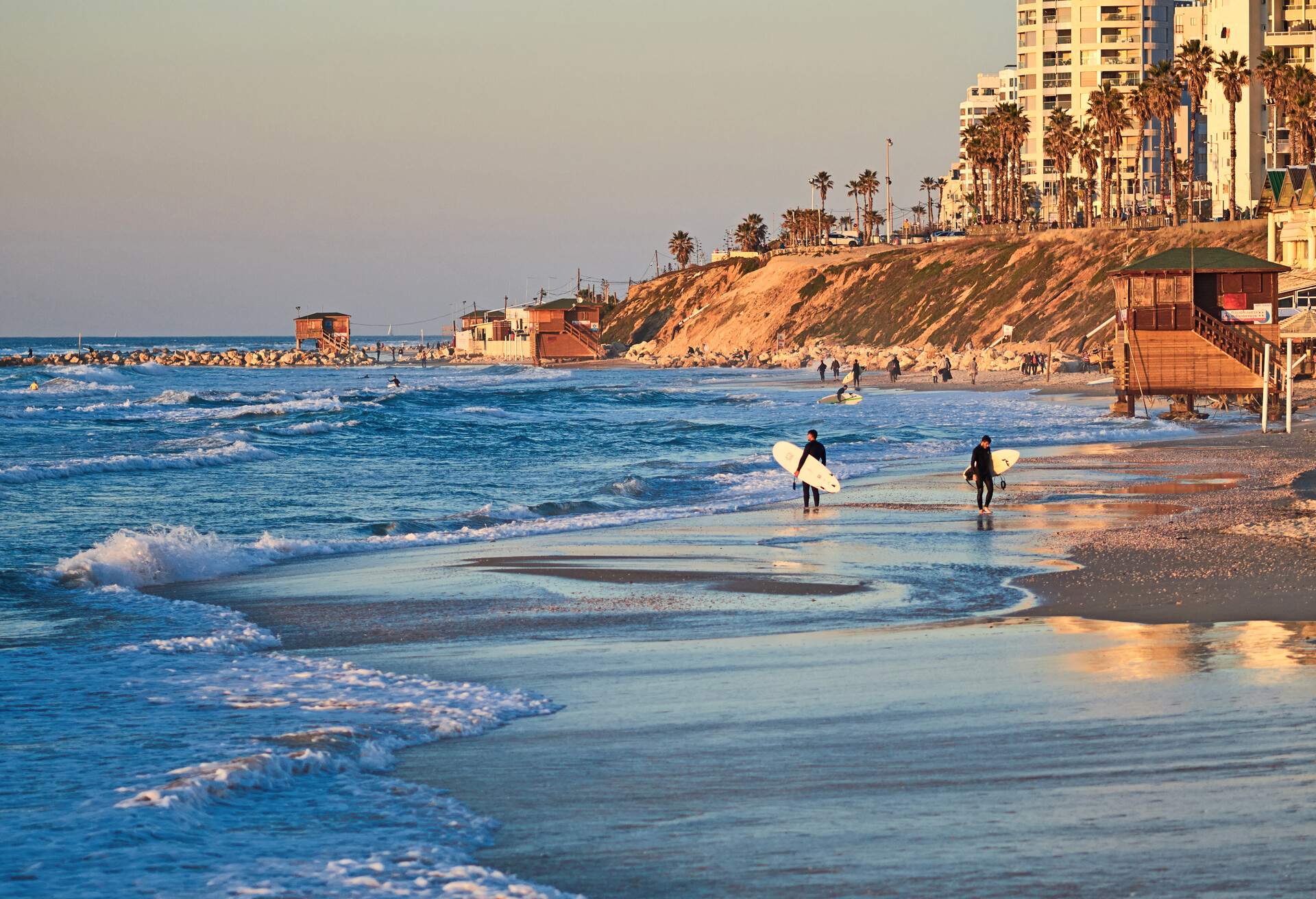 DEST_ISRAEL_TEL-AVIV_THEME_BEACH_shutterstock_550970824