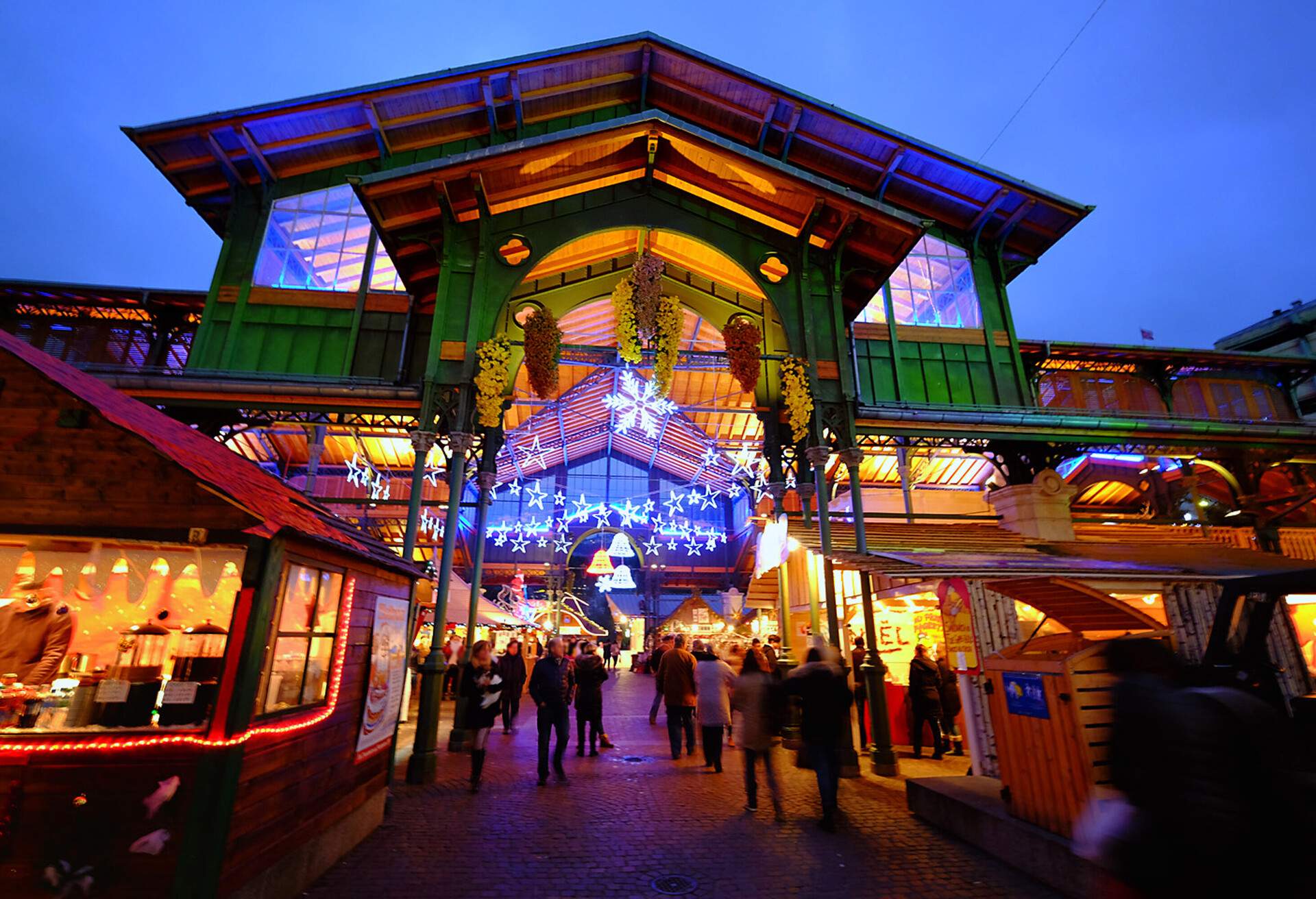 Switzerland-Montreux-Christmas-market