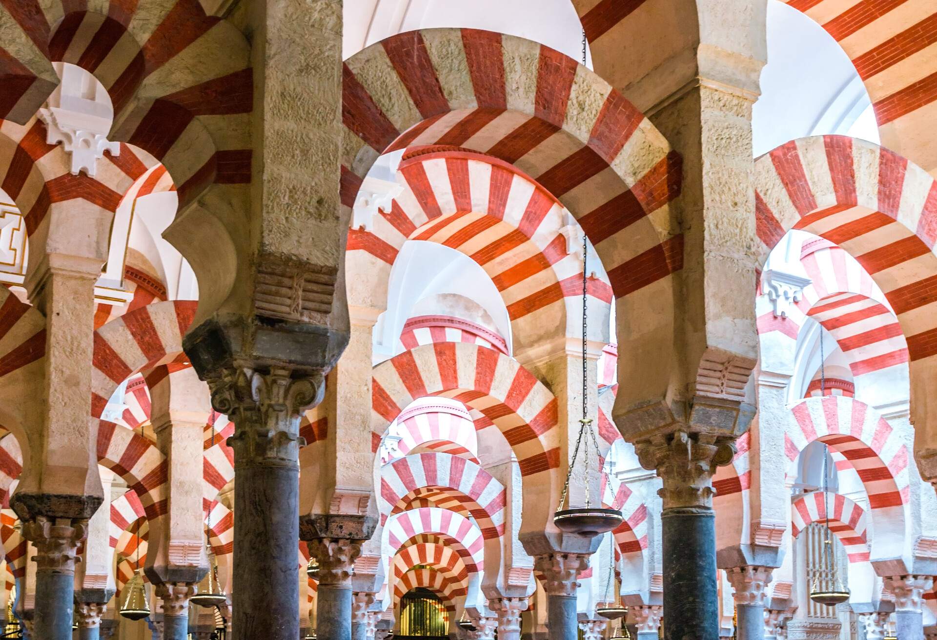 DEST_SPAIN_ANDALUSIA_LA-MEZQUITA_GettyImages-522091693