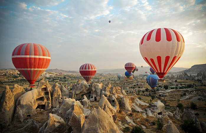 Heißluftballon über Kappadokien, Türkei. 