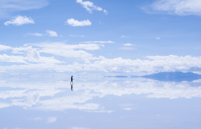 Himmel und Erde sind ein und dasselbe in Salar de Uyuni