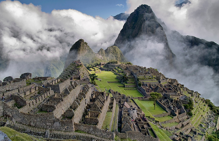 Wolkenfelder über Machu Picchu