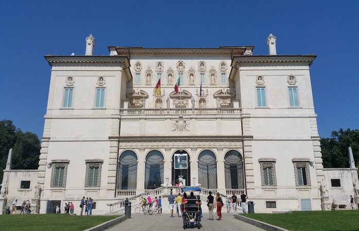 Die Villa Borghese in Rom lädt mit ihrem Park zum Entspannen ein