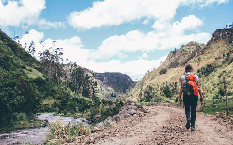 Wandern auf dem Quilotoa Loop in Ecuador