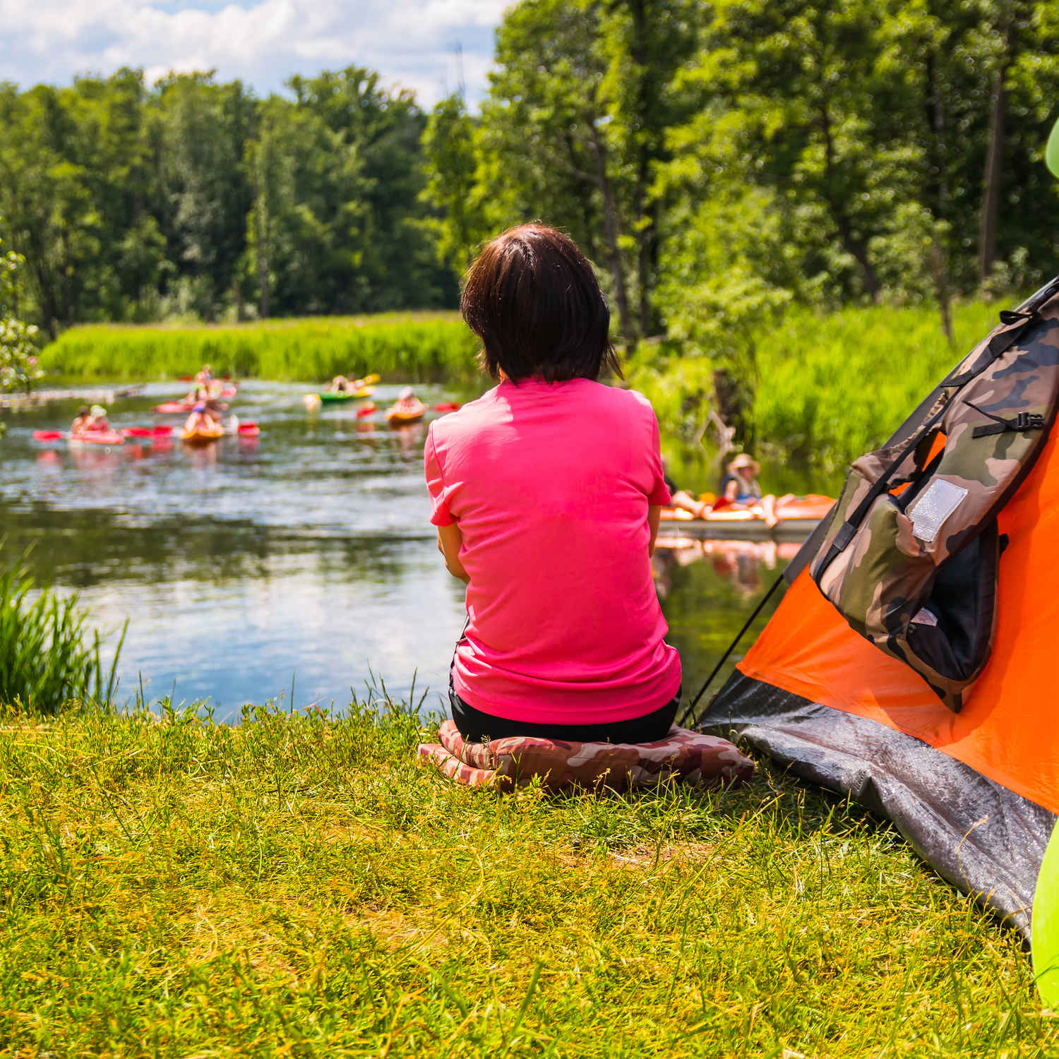 Lass die Nostalgie des Campens diesen Sommer wieder aufleben und schlage dein Zelt an einem unserer besten Campingziele Europas auf