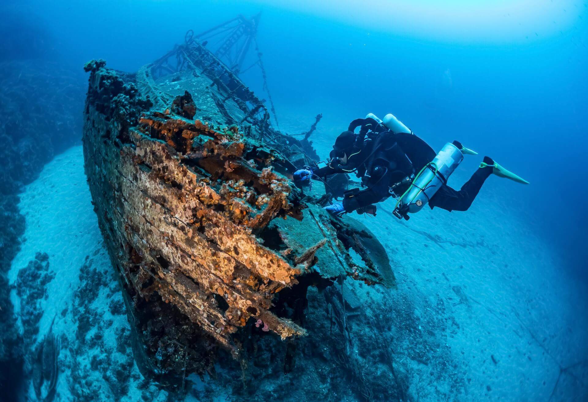 dest_malta_shipwreck_fortunal-island-vis-croatia_gettyimages-689121090
