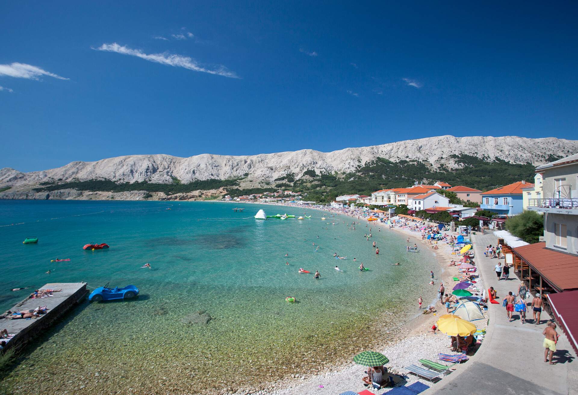 DEST_CROATIA_Baska_ Beach_GettyImages-176637122