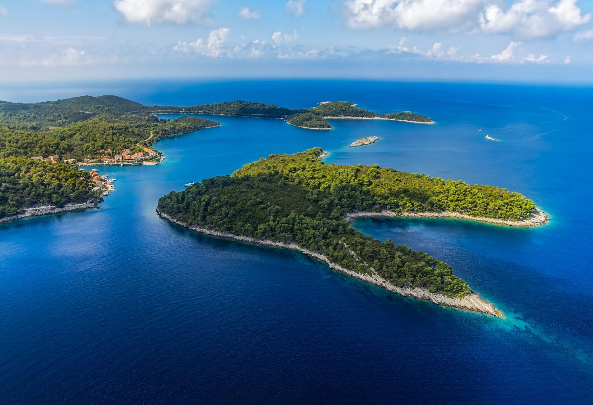 DEST_CROATIA_DUBROVNIK_ISLAND MLJET_POMENA_GettyImages-471534113