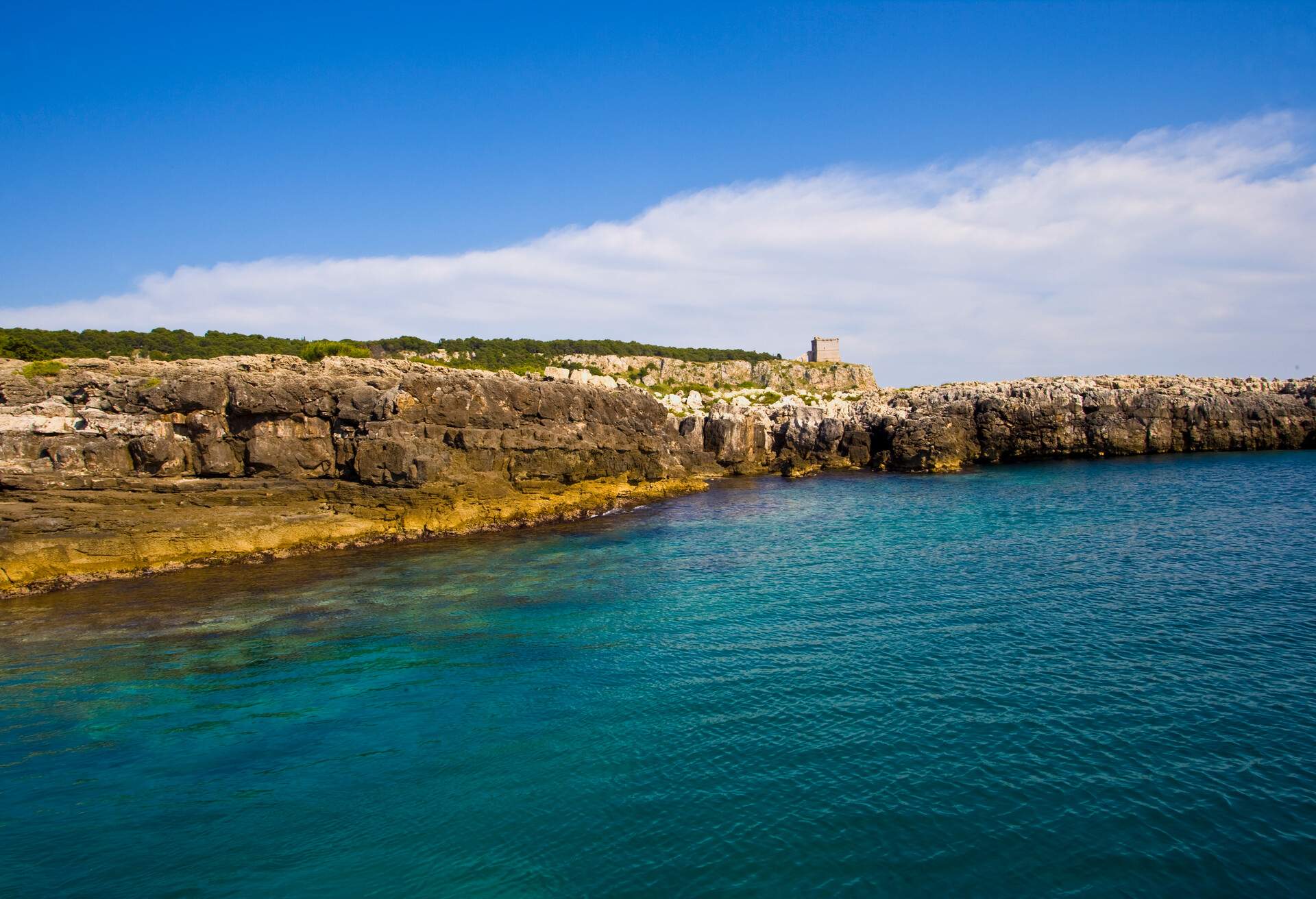 DEST_ITALY_LECCE_NARDO_PARCO NATURALE DI PORTO SELVAGGIO_SEA COAST_GettyImages-541253816