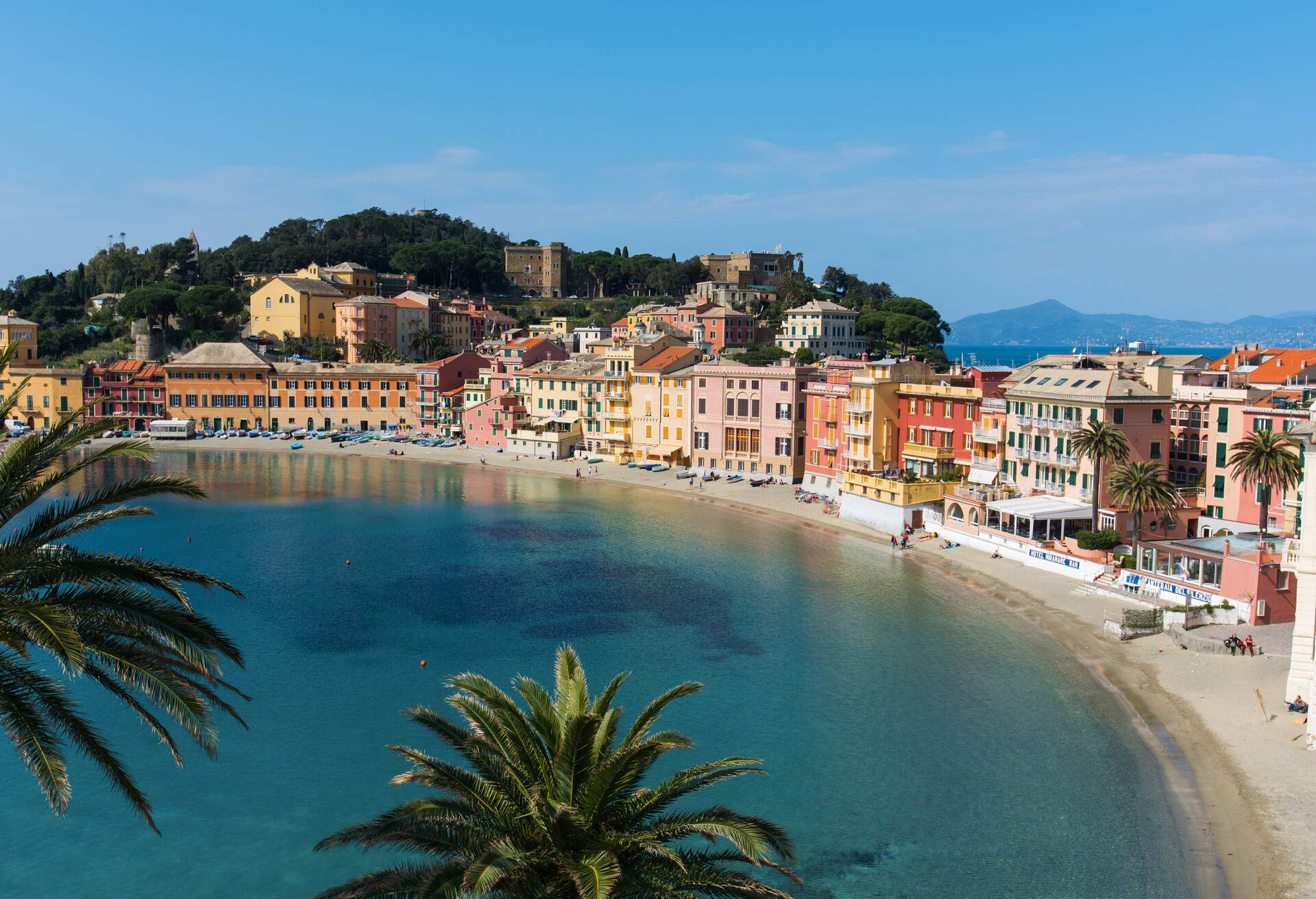 DEST_ITALY_LIGURIA_baia-de-silenzio-GettyImages-518351484