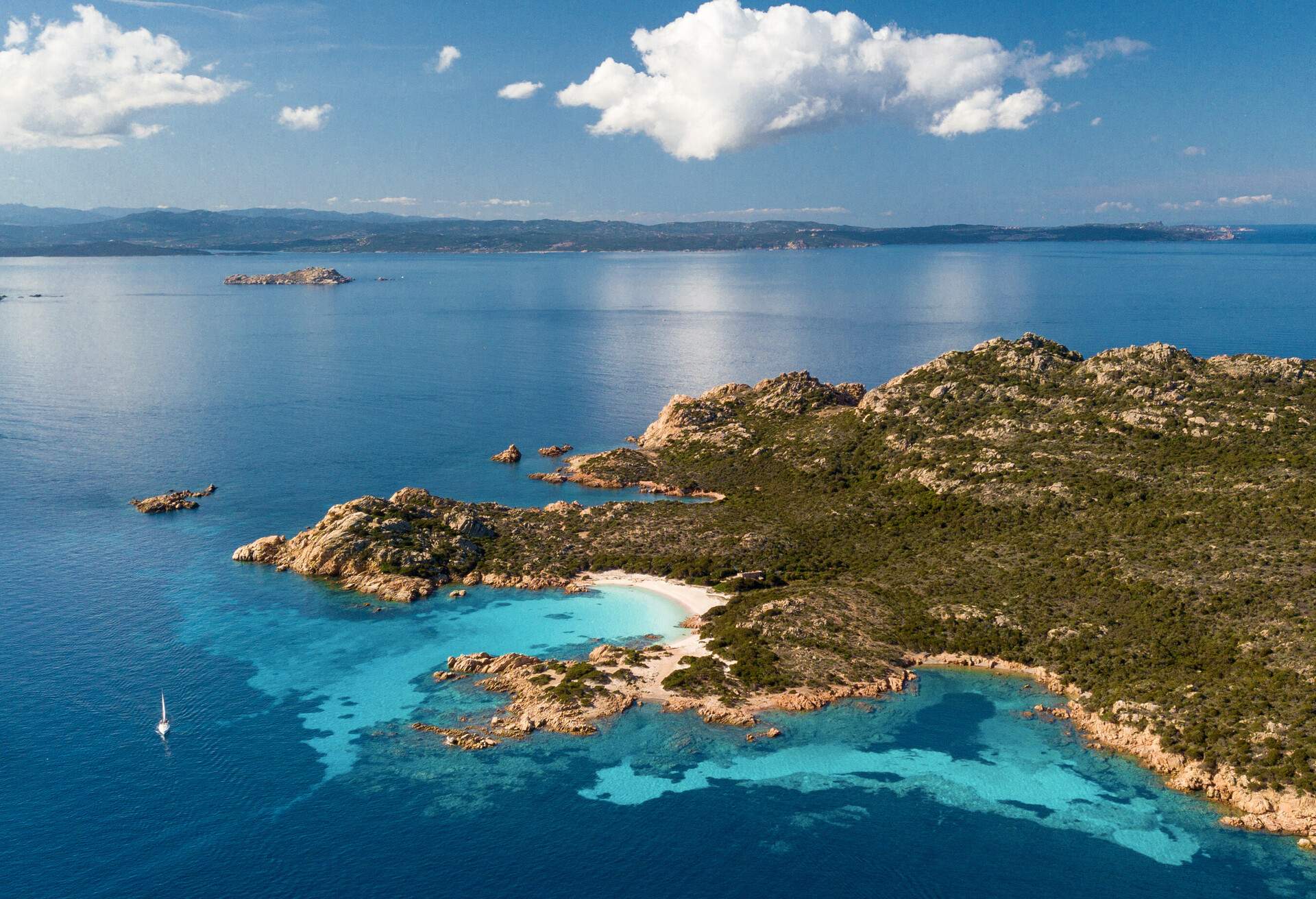 DEST_ITALY_SARDINIA_BUDELLI_SPIAGGIA-ROSA_GettyImages-1192866908