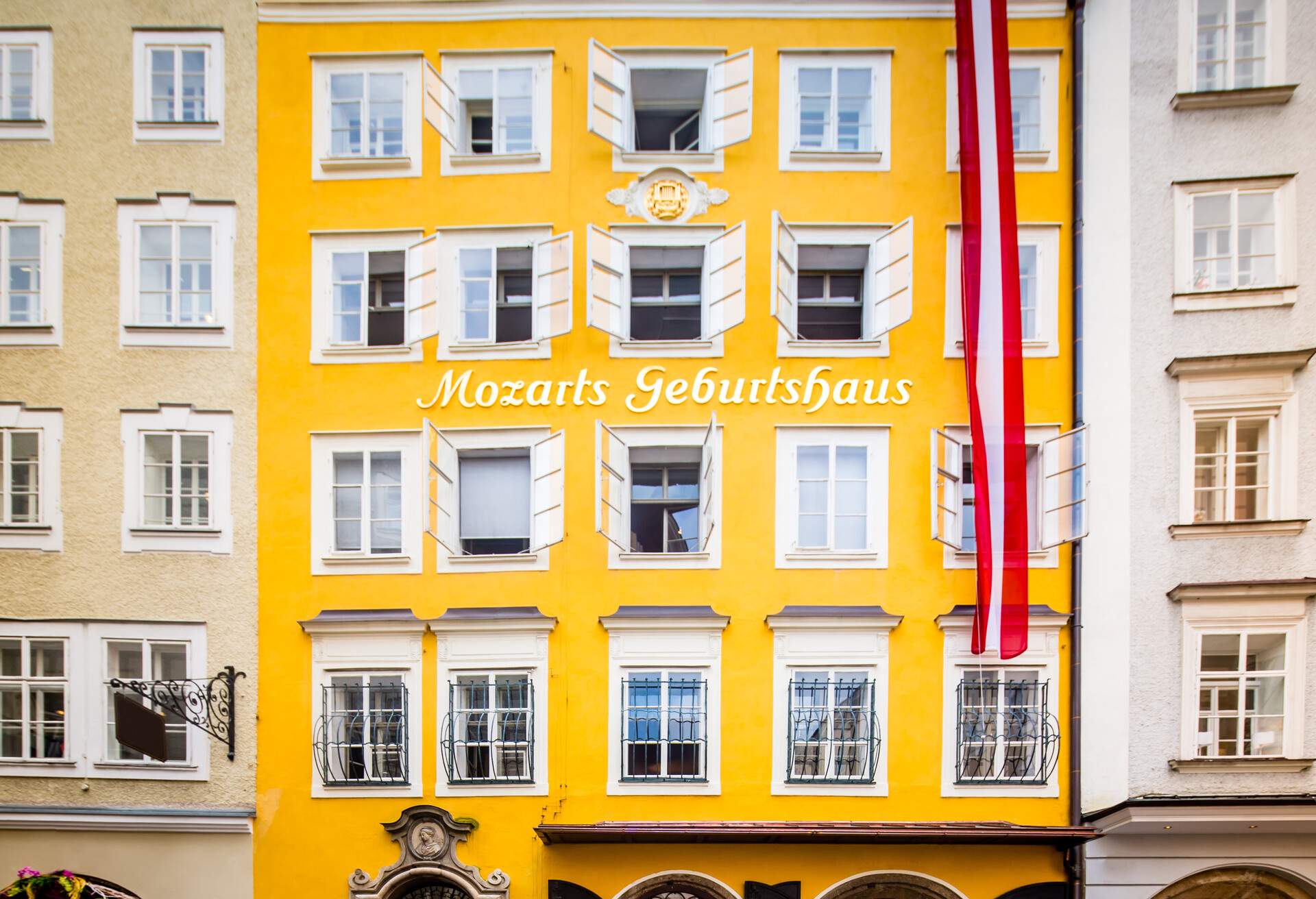 DEST_AUSTRIA_SALZBURG_MOZART_HOUSE_GettyImages-471433759