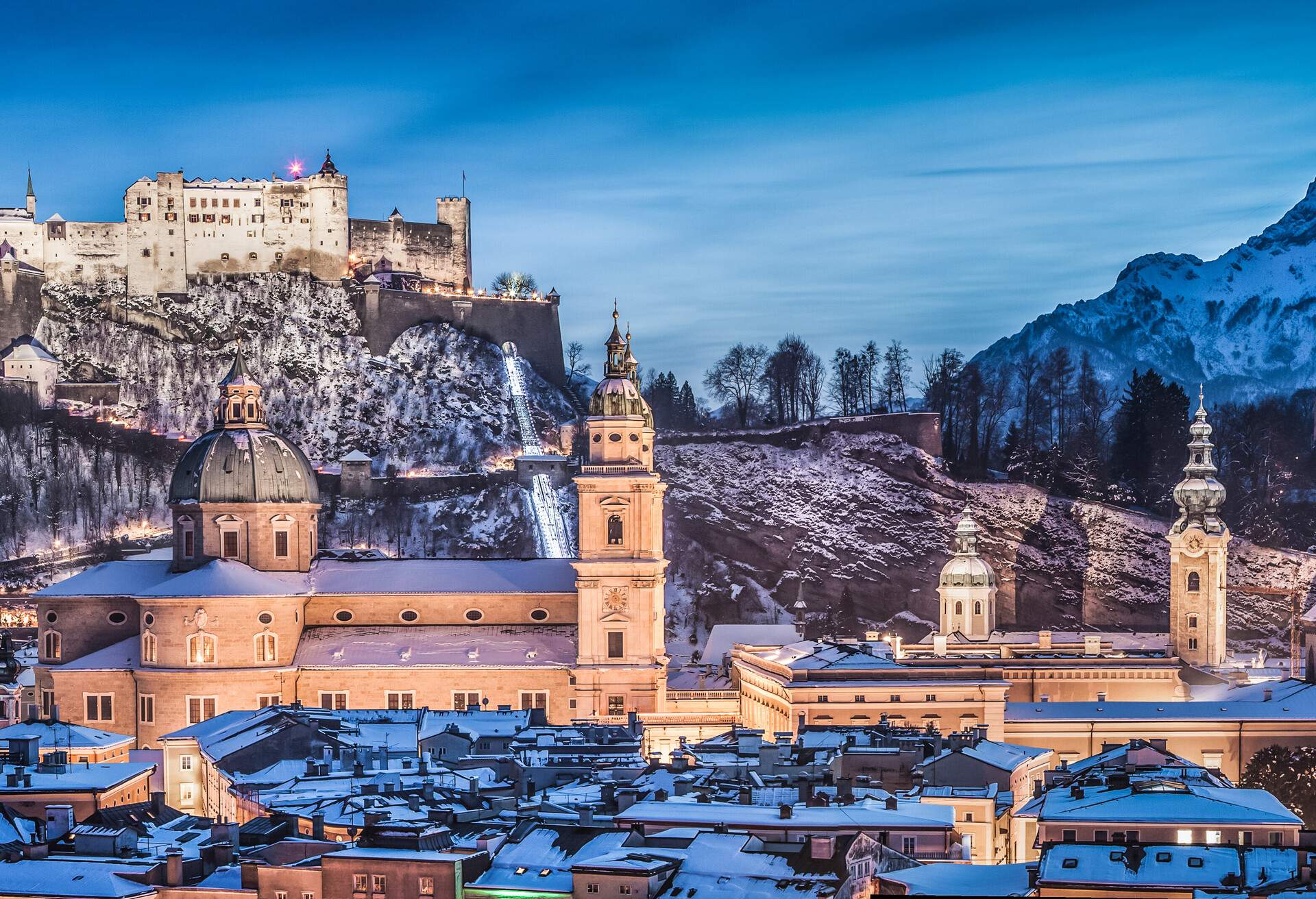 DEST_AUSTRIA_SALZBURG_Shutterstock_Premier_217167655