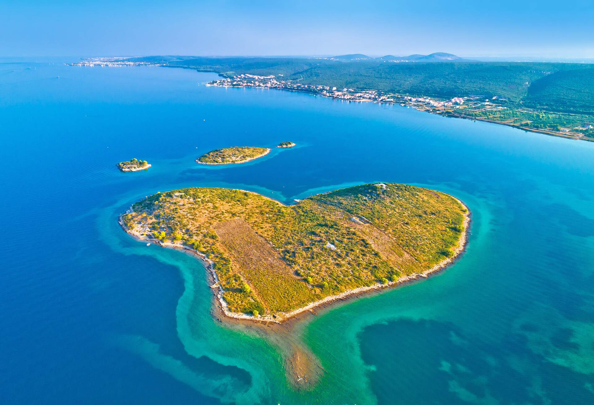 DEST_CROATIA_ZADAR_GALESNJAK-ISLAND_HEART_shutterstock_1183688467