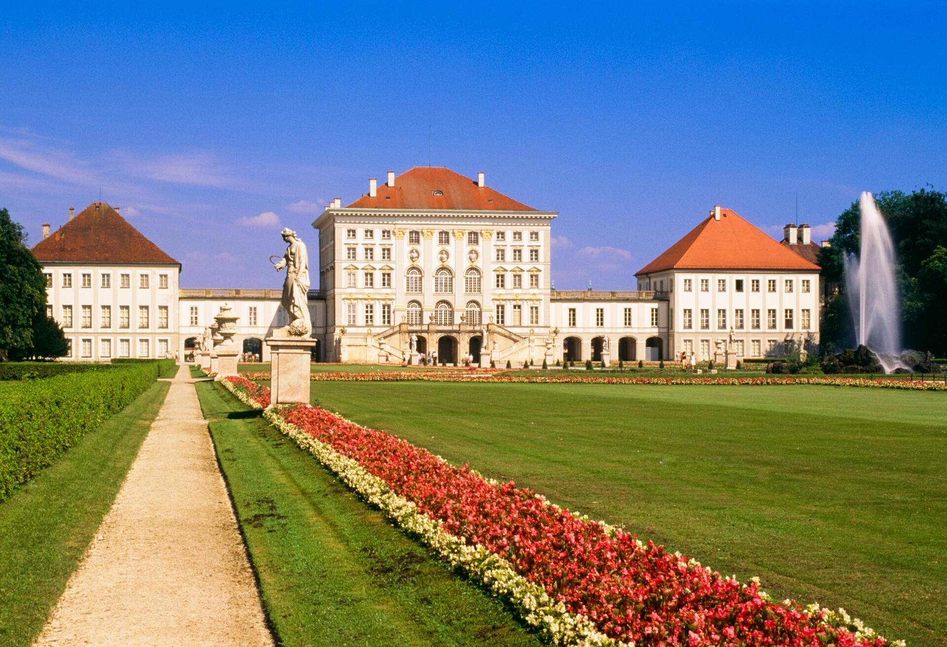 DEST_GERMANY_MUNICH_Nymphenburg Palace_GettyImages-87389531