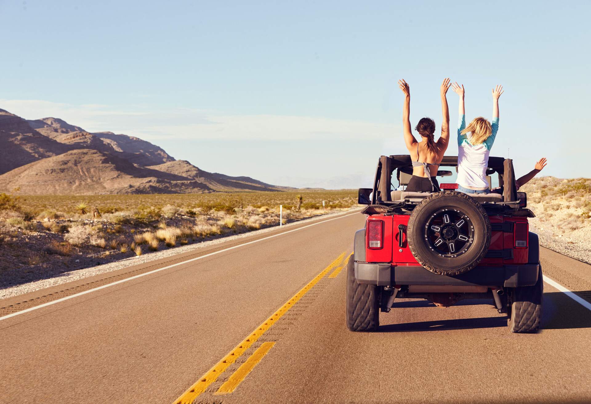 driving_car_jeep_friends_road-trip_travel-