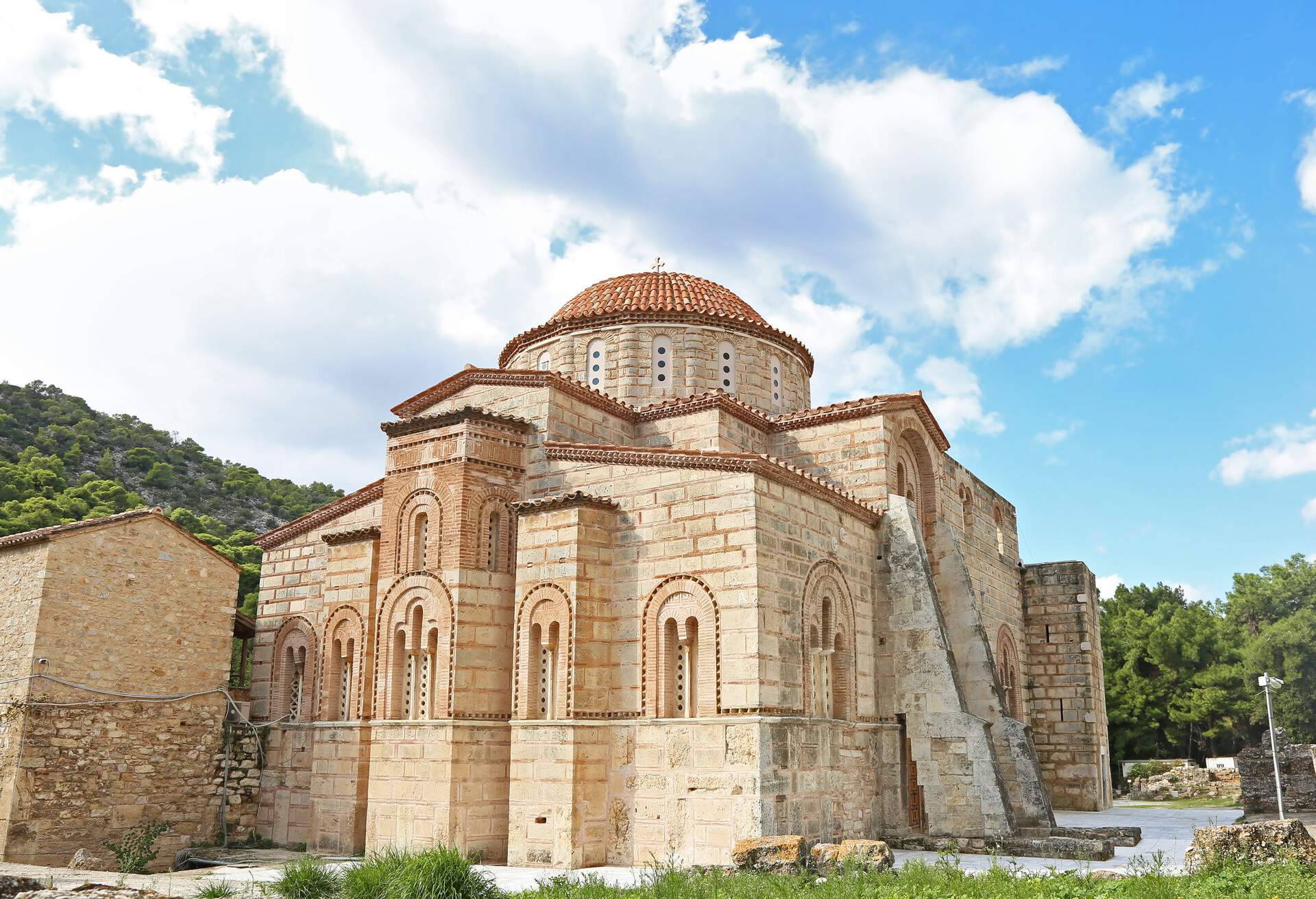 DEST_GREECE_ATHENS_DAPHNI_MONASTERY_GettyImages-1138478719