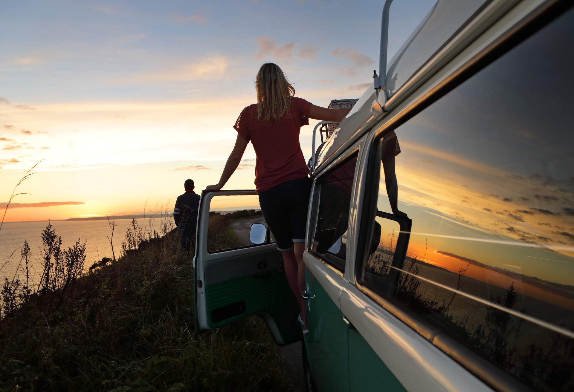 THEME_PEOPLE_CAMPING_CAMPER_VAN_SUNSET_GettyImages-690983315-1.jpg