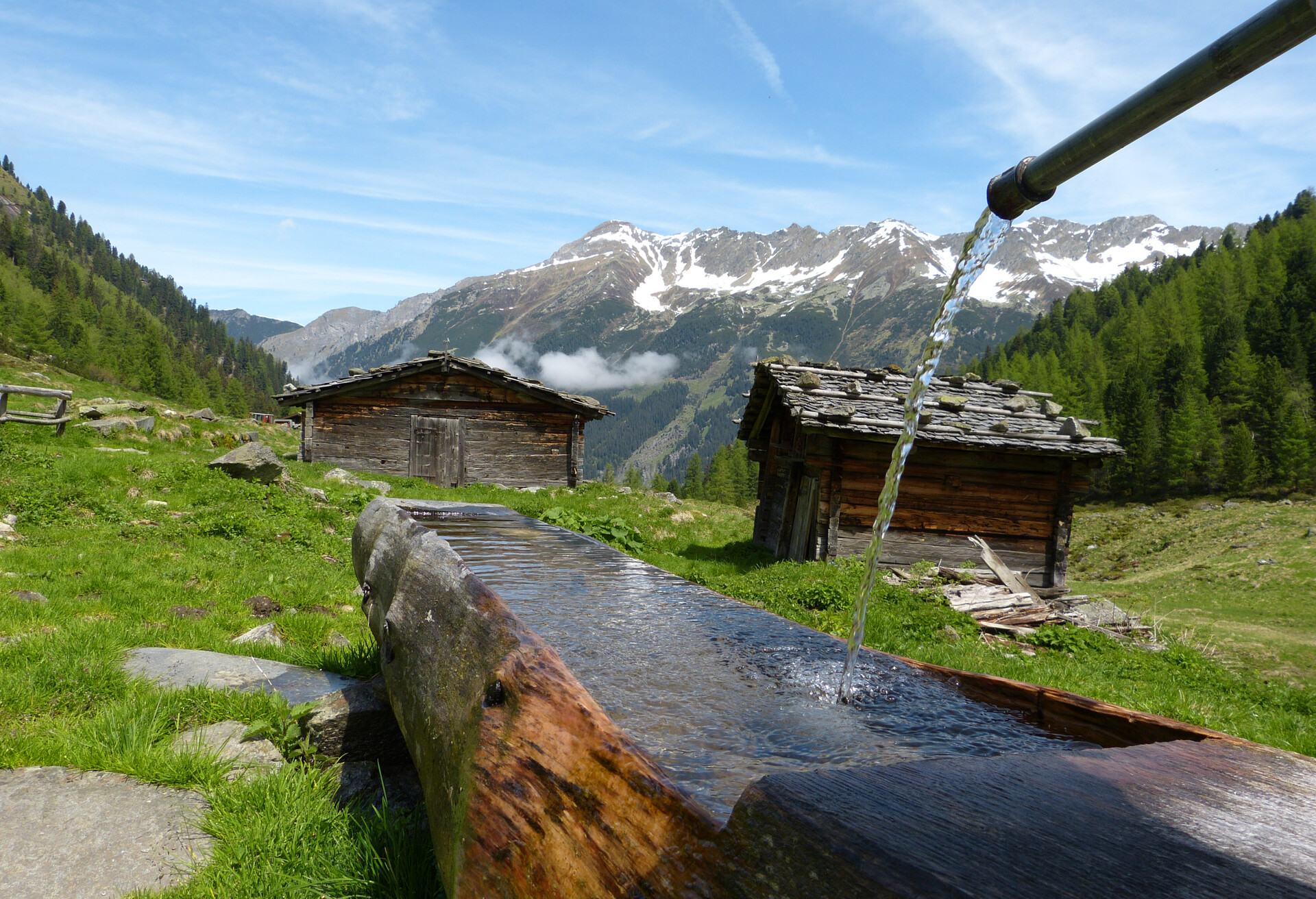 DEST_AUSTRIA_ÖTZTAL-HIKING-TRAIL_GettyImages-147484977