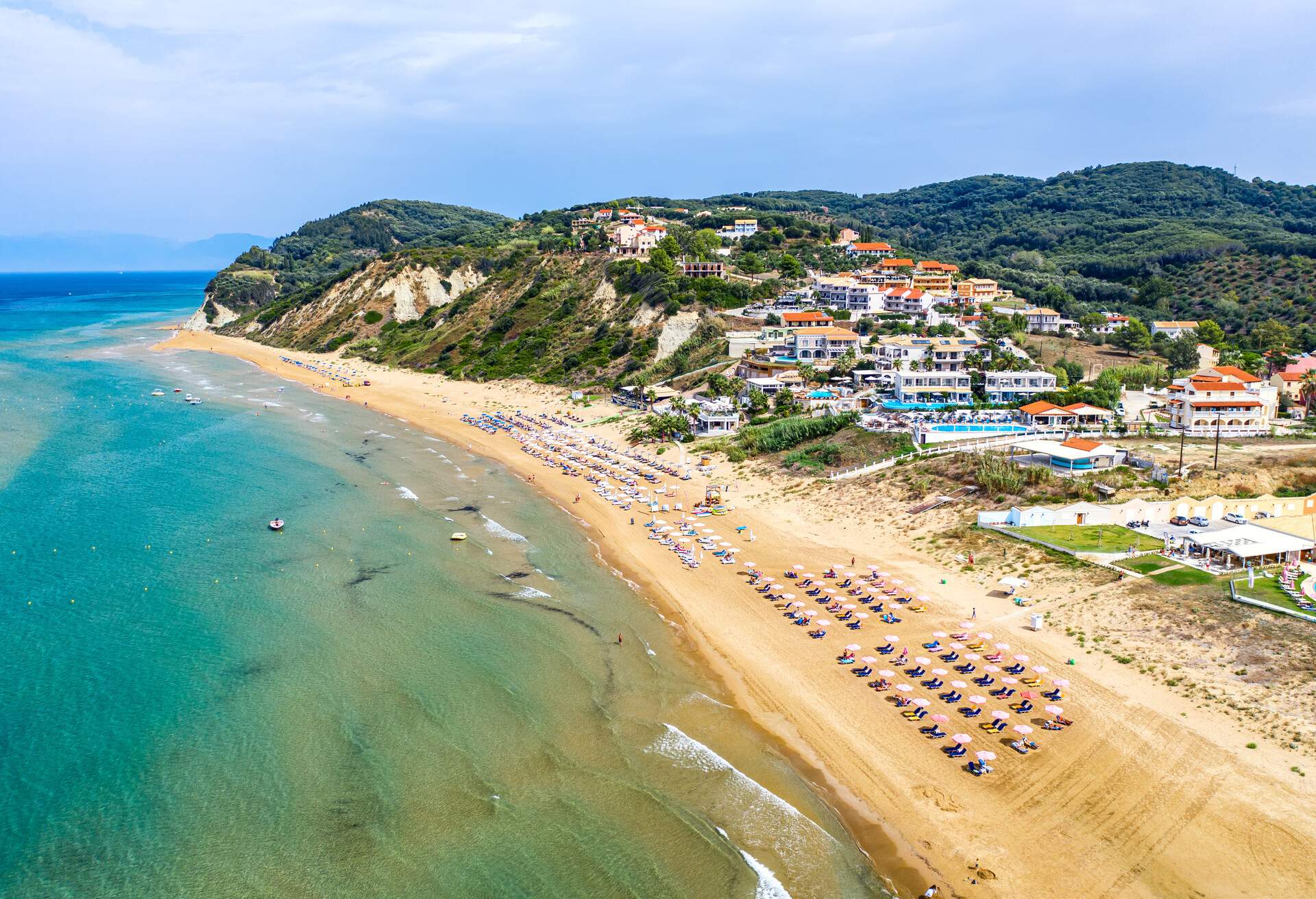 DEST_GREECE_CORFU_AGIOS-STEFANOS-BEACH_GettyImages-1408225884