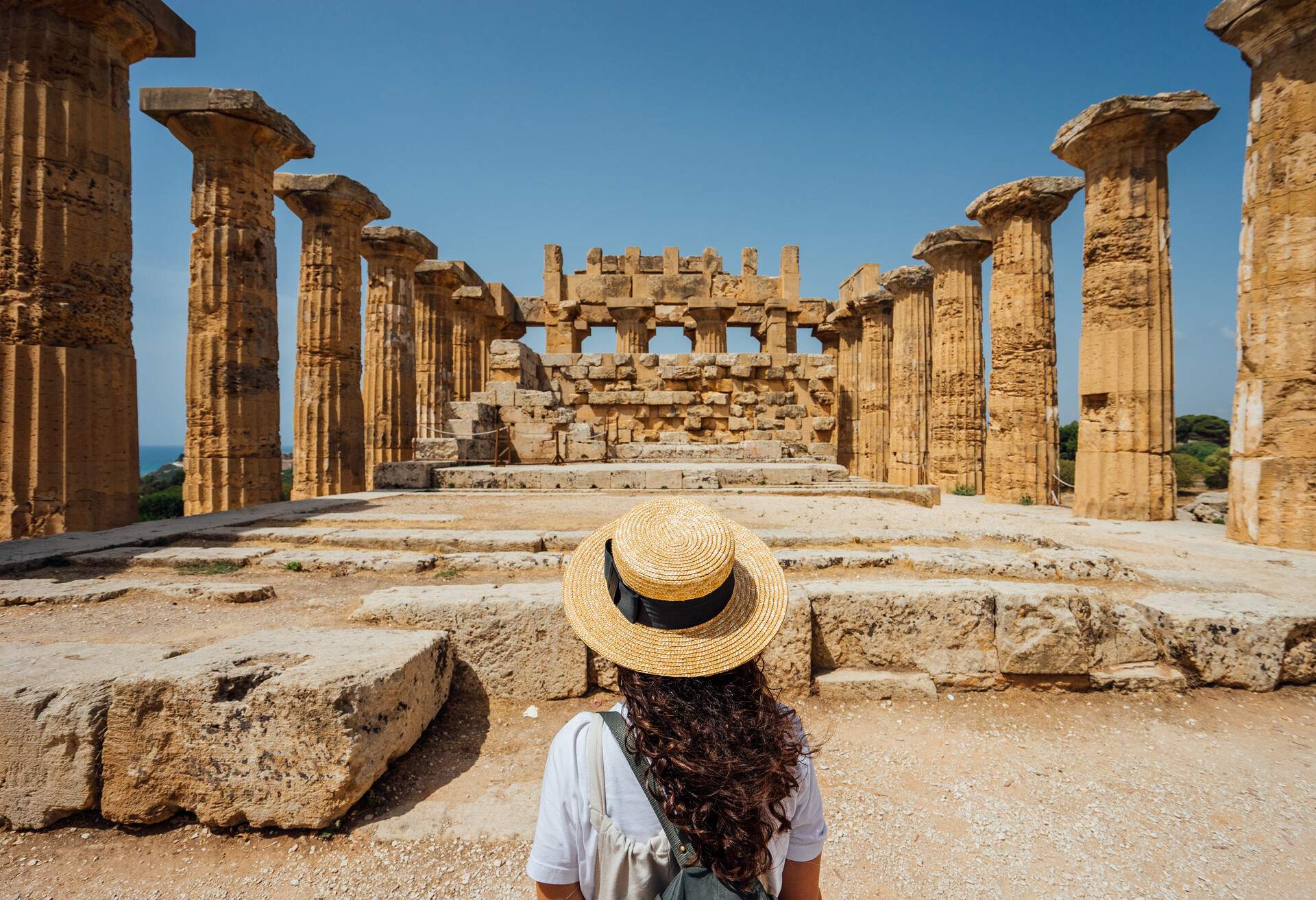 DEST_ITALY_SICILY_SELINUNTE_HERA'S-TEMPLE_GettyImages-1364745633