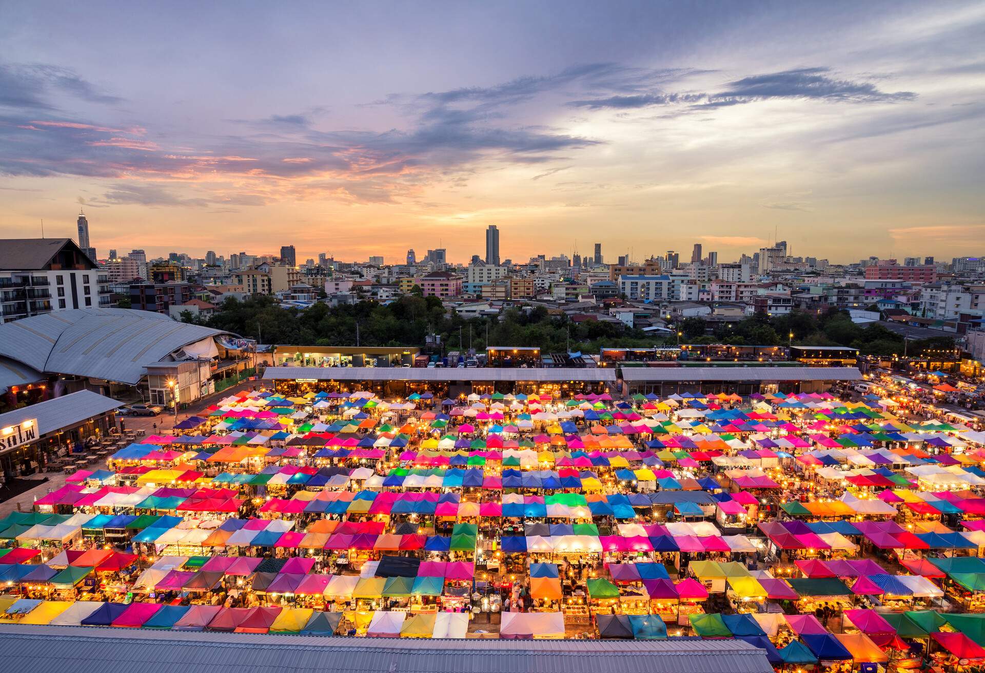 DEST_THAILAND_BANGKOK-shutterstock-premier_302713004