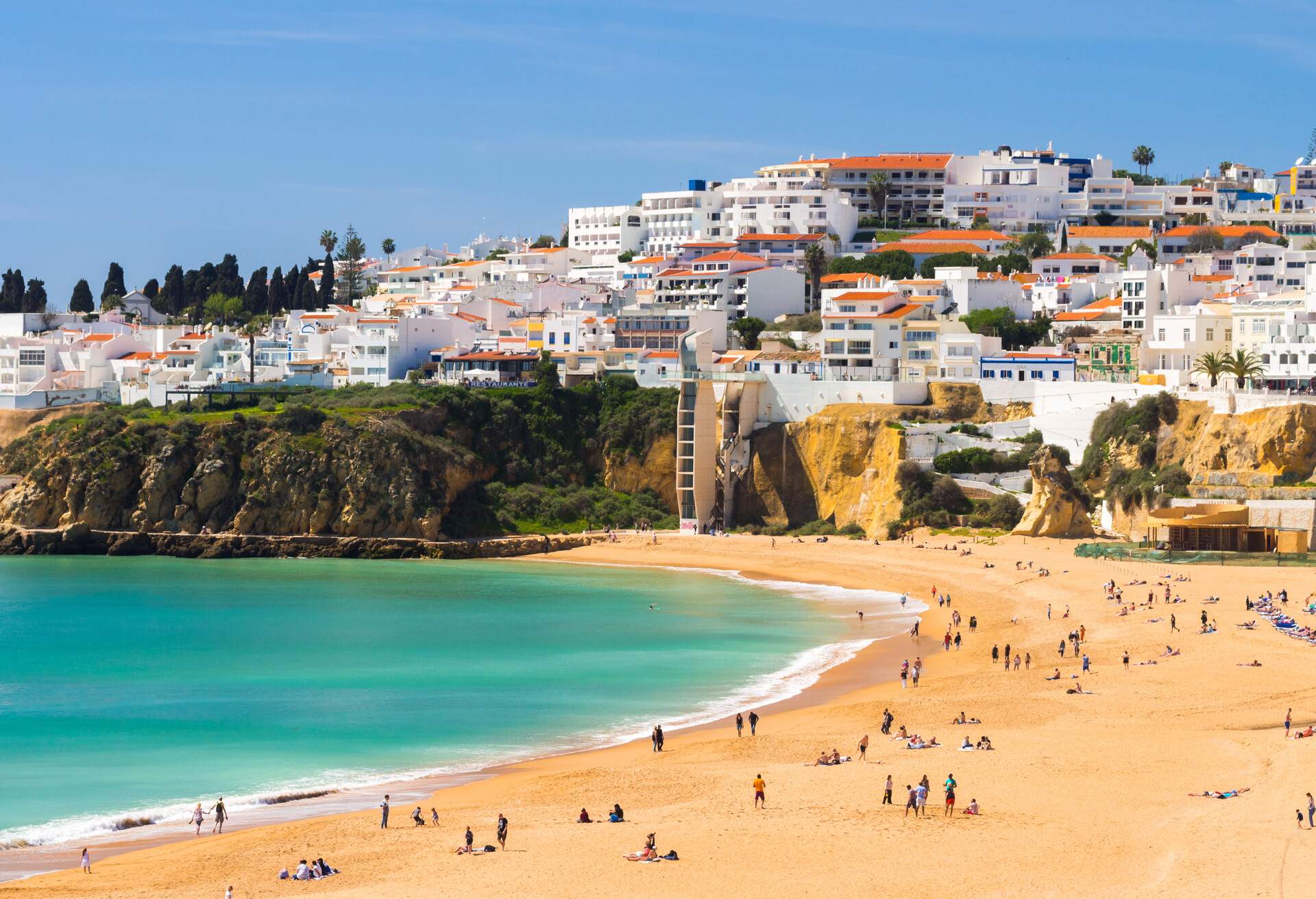 DEST_PORTUGAL_ALBUFEIRA_GettyImages-945728342