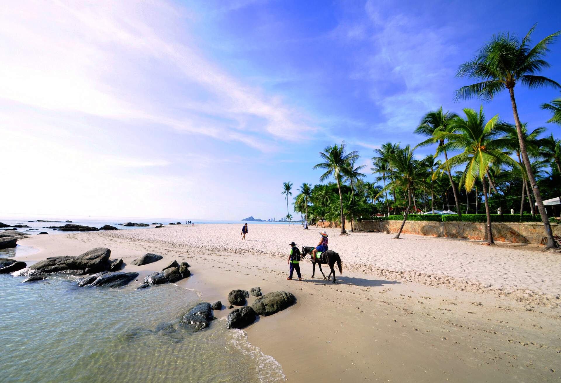 DEST_THAILAND_PRACHUAP-KHIRI-KHAN_HUA-HIN_shutterstock-premier_219946507