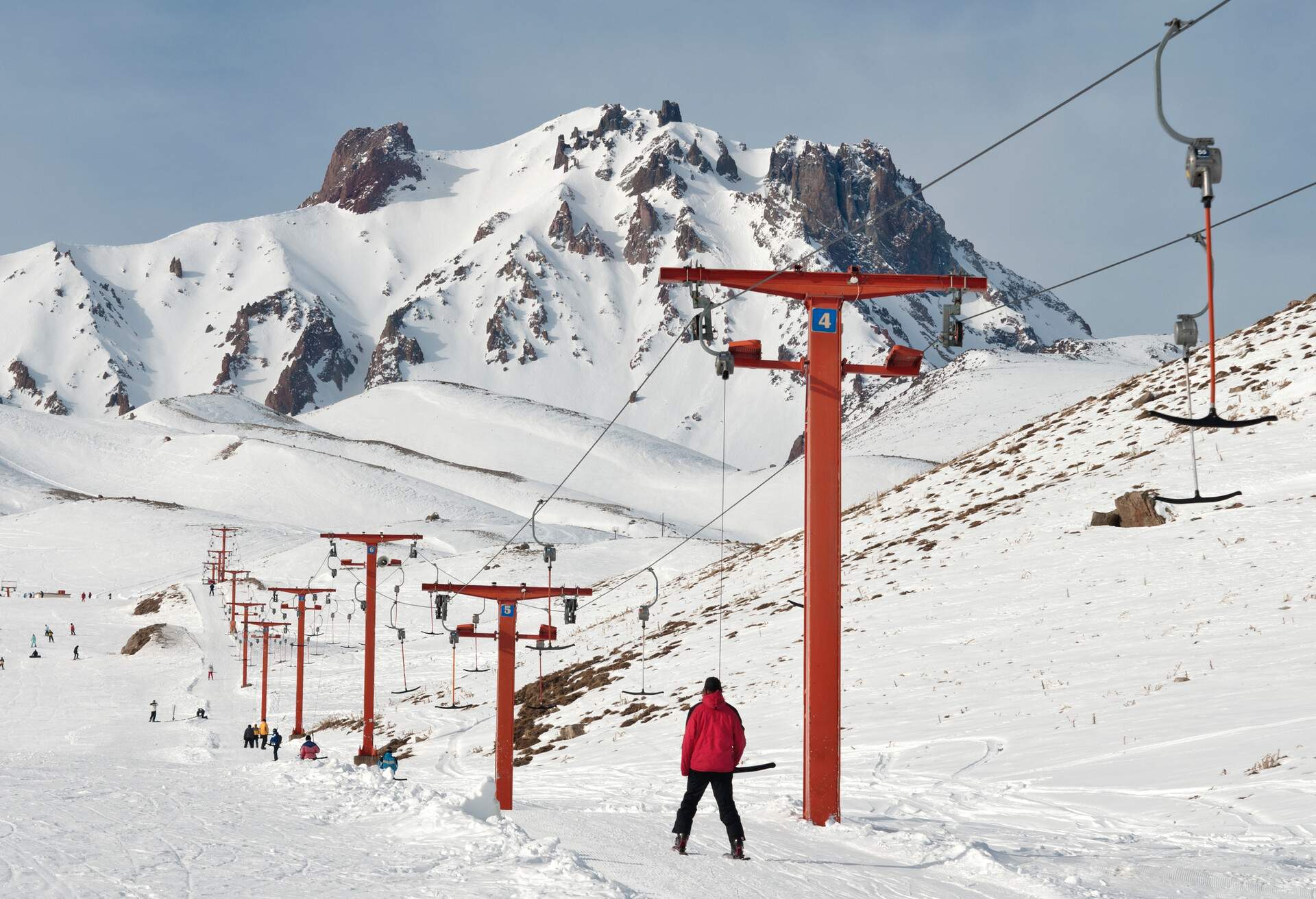 DEST_TURKEY_CAPPADOCIA_Erciyes_SKI_GettyImages-513302745