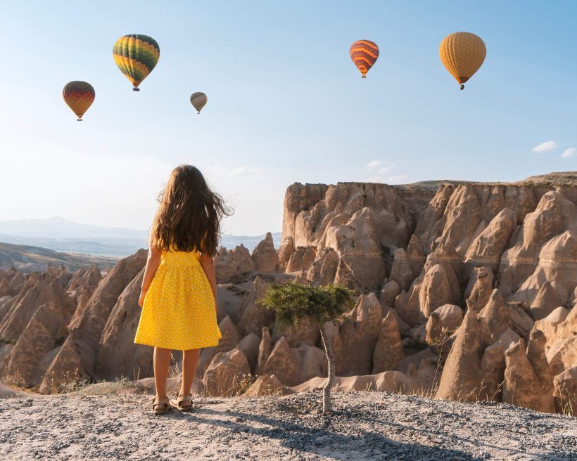 DEST_TURKEY_CAPPADOCIA_HOT_AIR_BALLOONS_KID_GettyImages