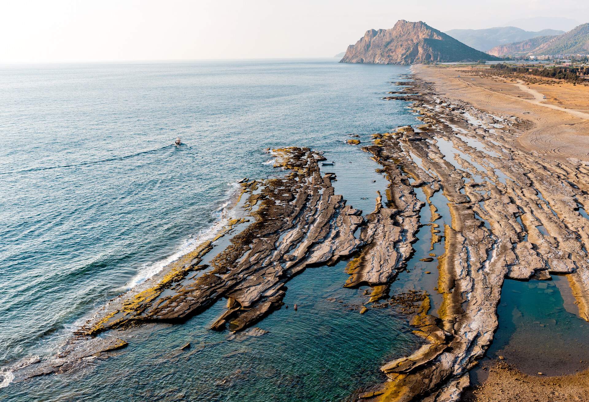 DEST_TURKEY_GAZIPASA_KORU-BEACH_GettyImages-1050423370