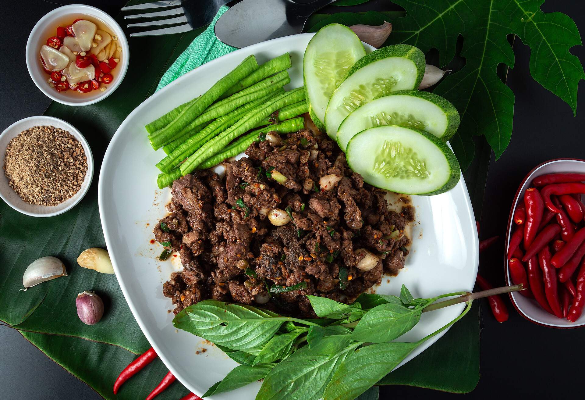 THEME_FOOD_THAI_LAAB_GettyImages-1411220484