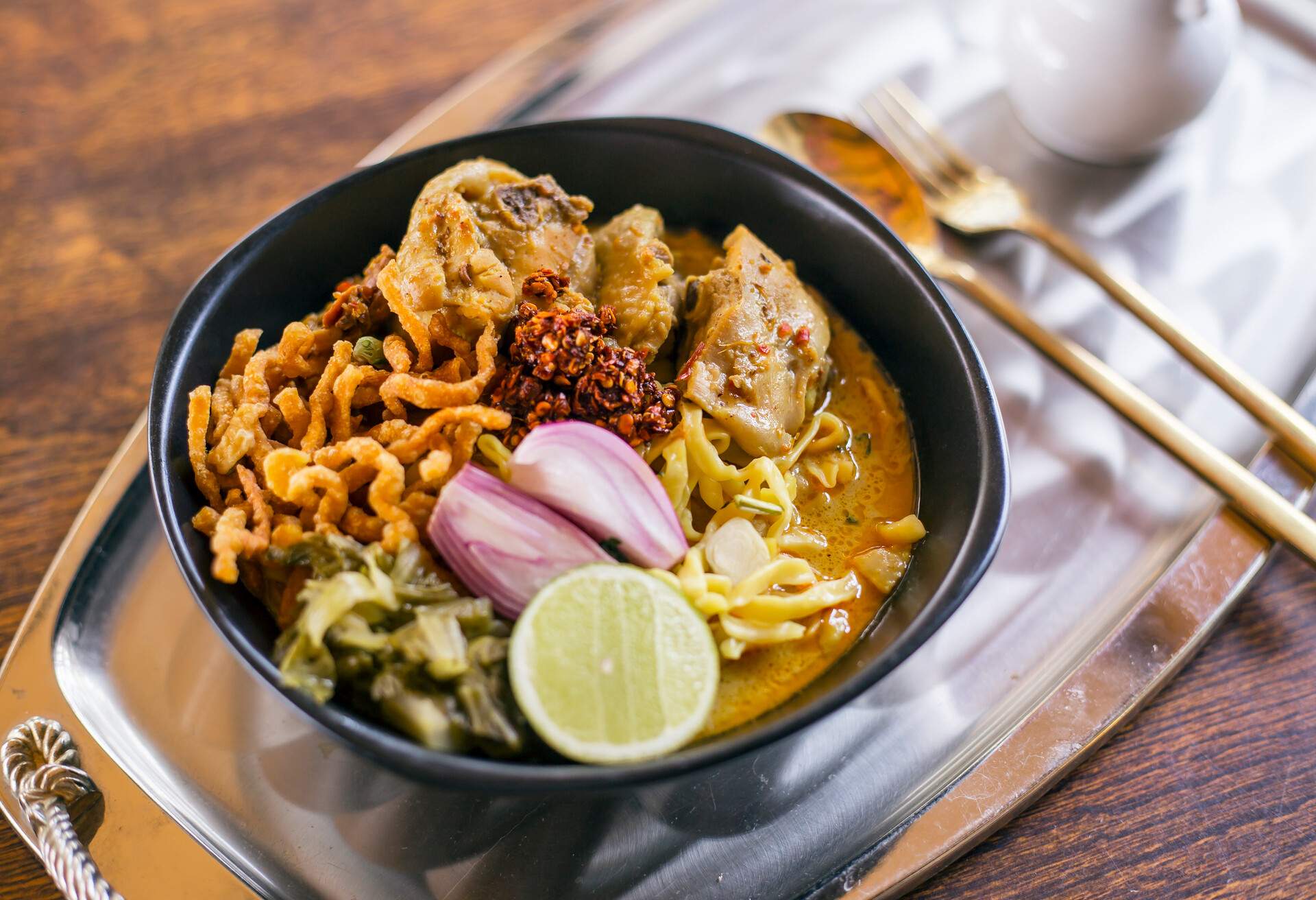 THEME_FOOD_THAI_KHAO-SOI_GettyImages-1309506339