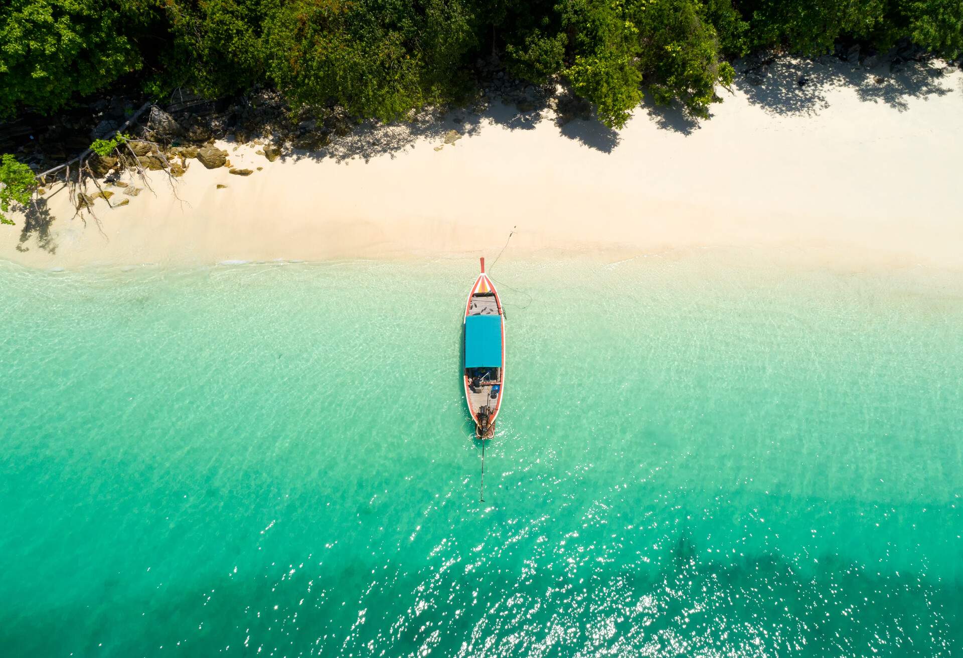 dest_thailand_andaman_beach_boat_aerial_gettyimages-960543920_universal_within-usage-period_59564