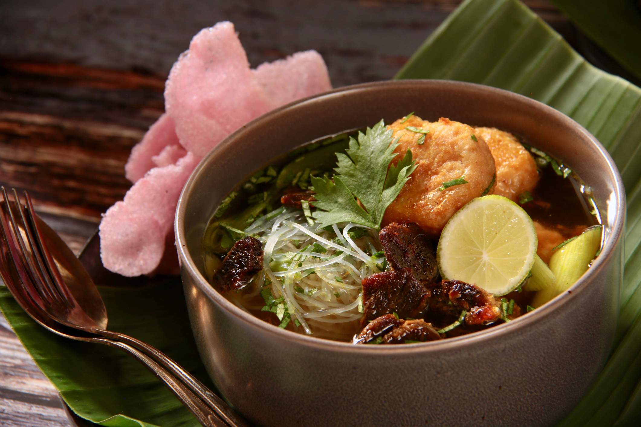 THEME_FOOD_INDONESIA_SOTOPADA_gettyimages-1139494981